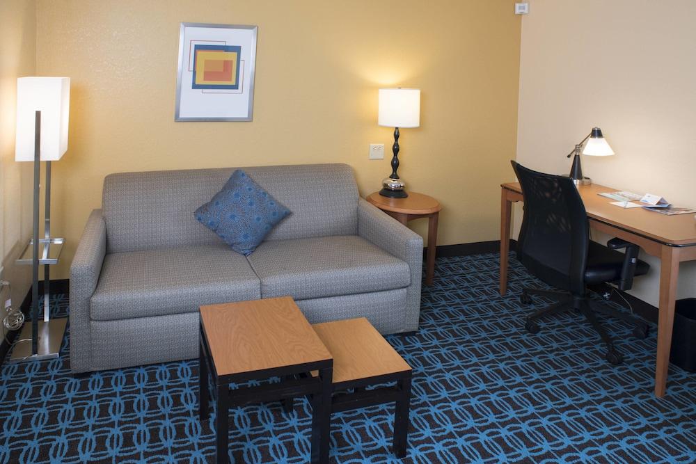 Fairfield Inn And Suites White River Junction Exteriör bild