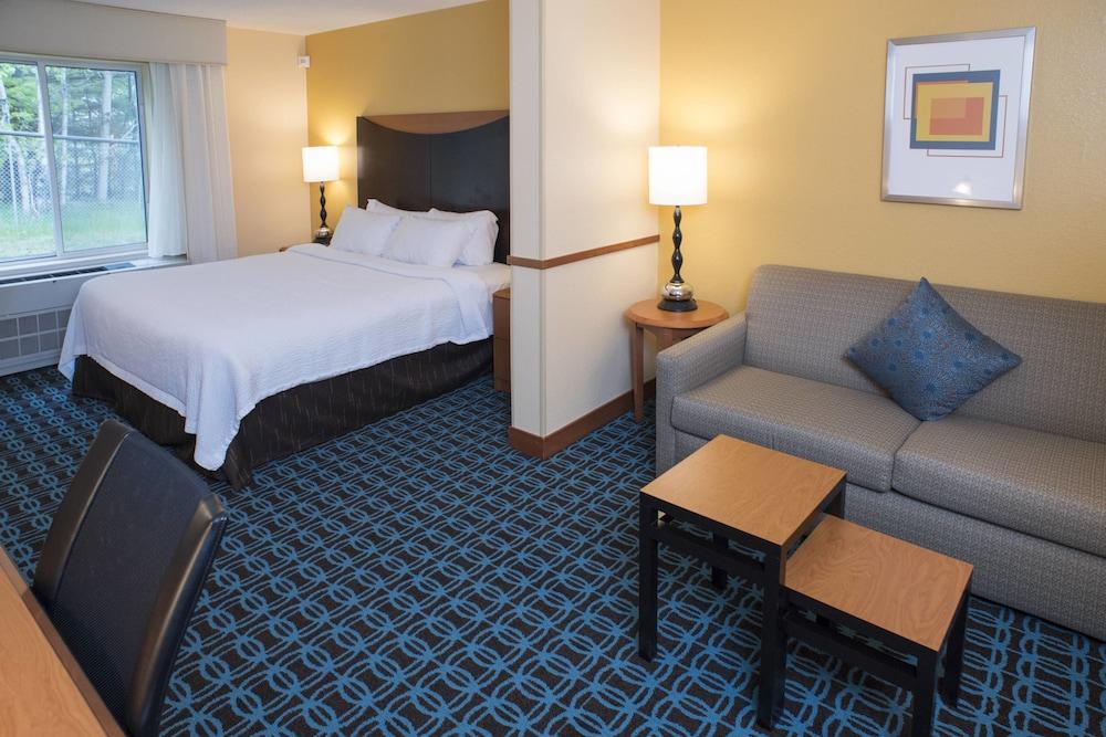 Fairfield Inn And Suites White River Junction Exteriör bild