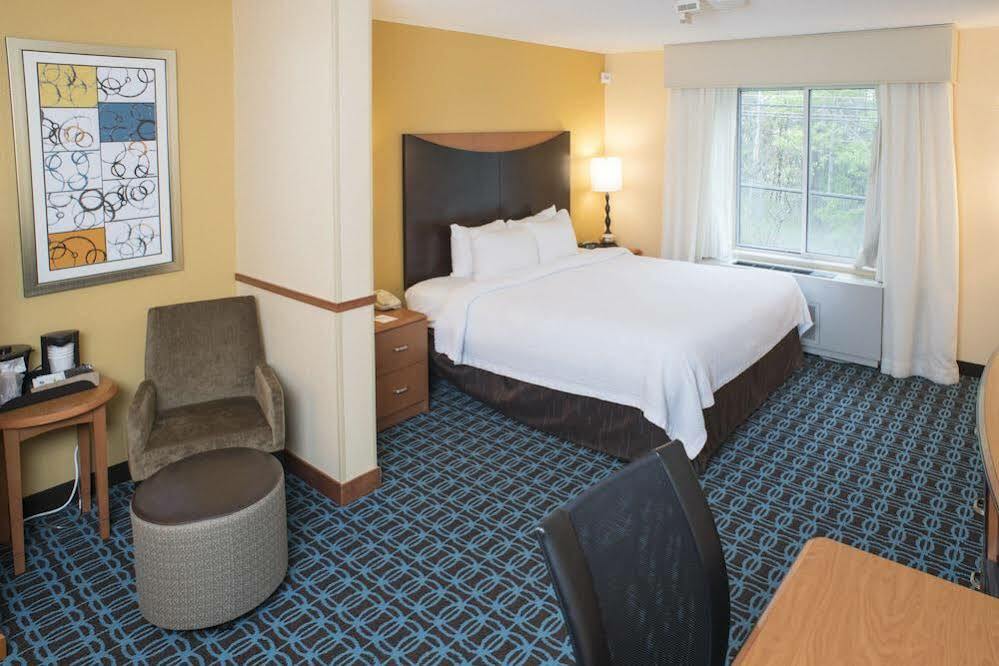 Fairfield Inn And Suites White River Junction Exteriör bild