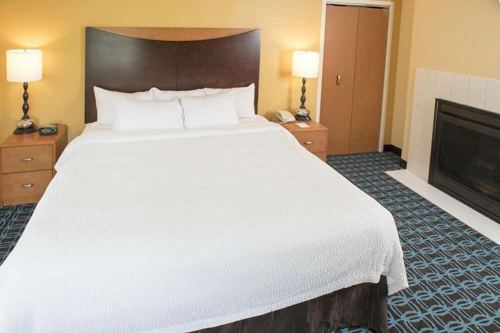 Fairfield Inn And Suites White River Junction Exteriör bild