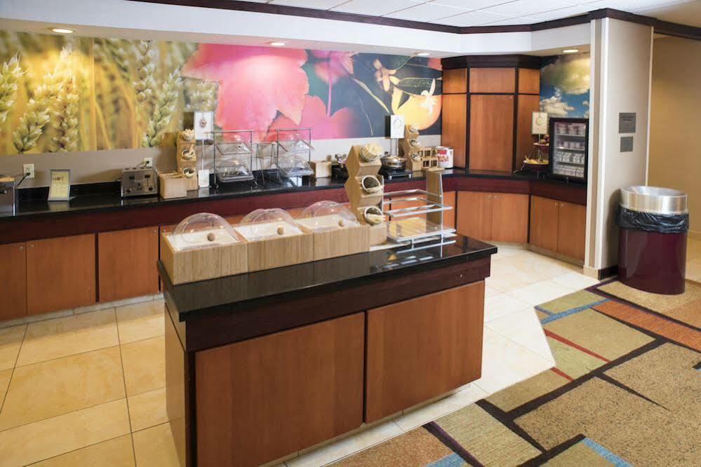 Fairfield Inn And Suites White River Junction Exteriör bild